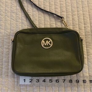 Michael Kors crossbody leather bag